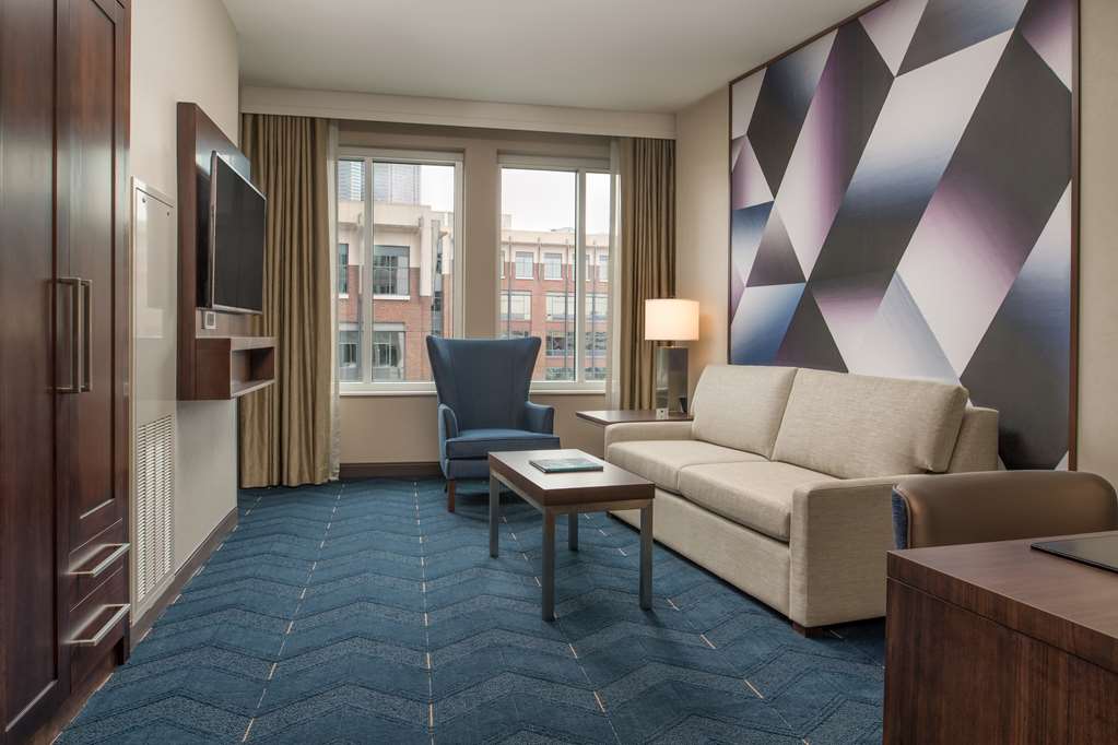 Фото Embassy Suites by Hilton Seattle Downtown Pioneer Square