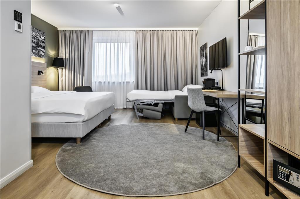 Фото Park Inn by Radisson Vilnius Airport Hotel & Conference Centre