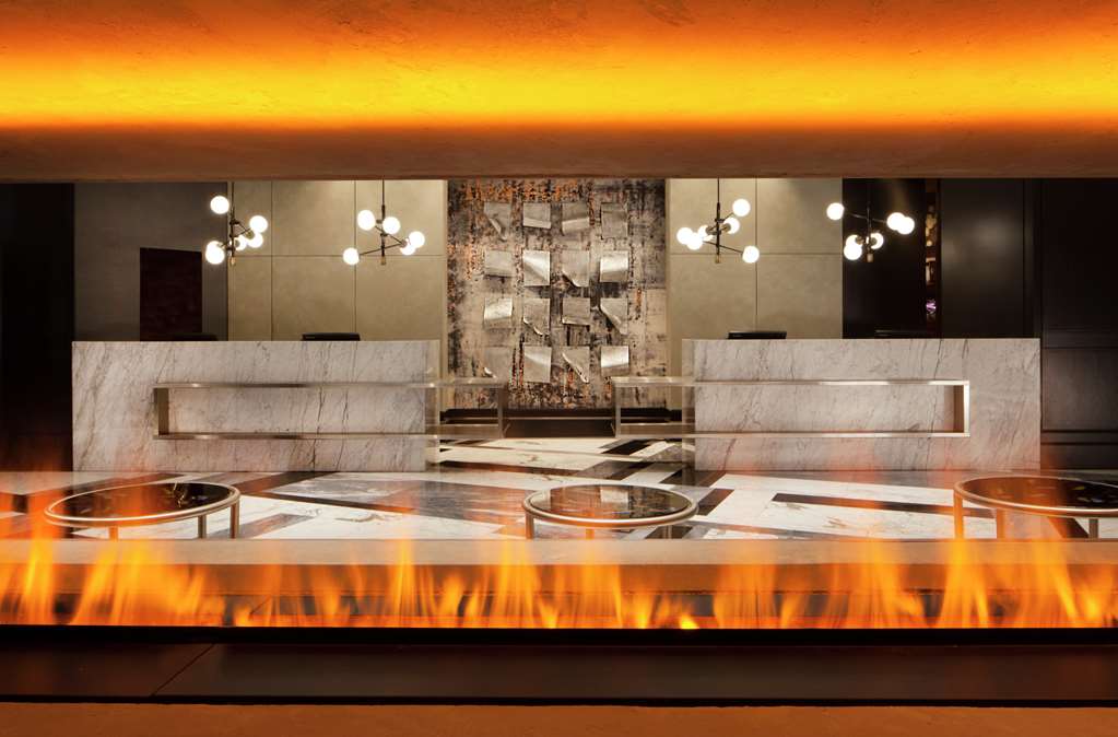 Фото Hilton Boston Back Bay