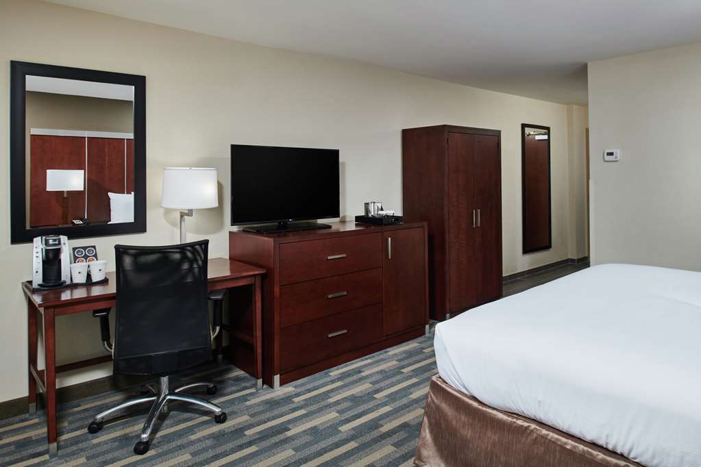 Фото DoubleTree by Hilton Raleigh Crabtree Valley