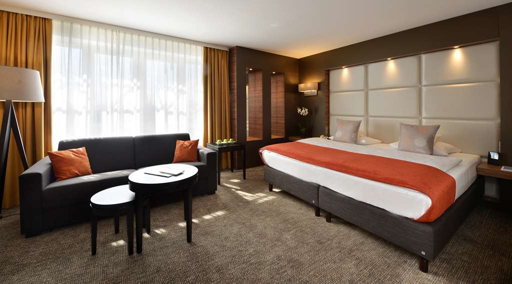 Фото Best Western Plus Delta Park Hotel