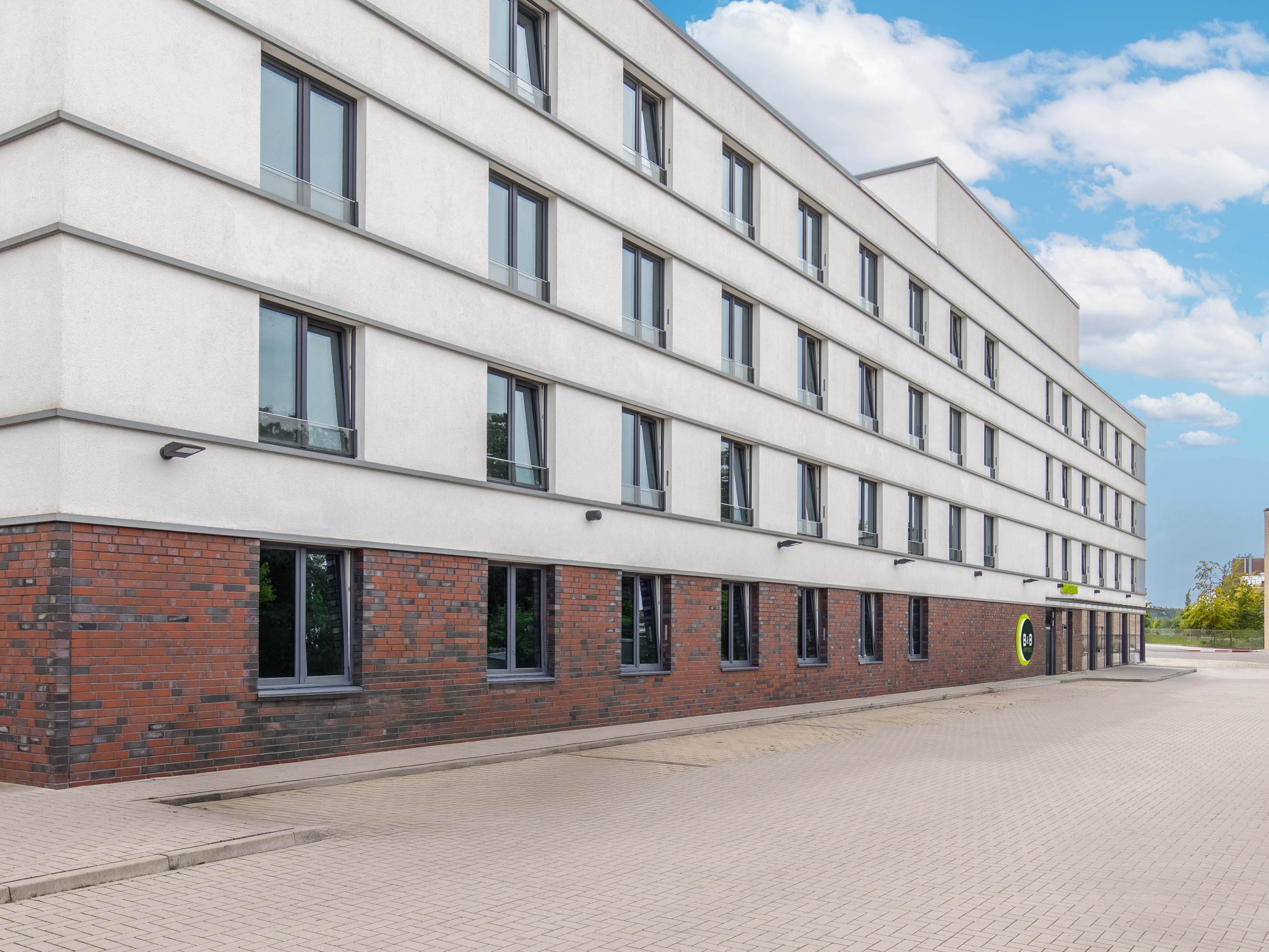 Фото B&b Hotel Lüneburg