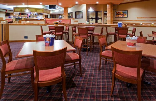 Гостиница Holiday Inn Hotel & Suites - St. Cloud, an Ihg Hotel в Сент-Клауд
