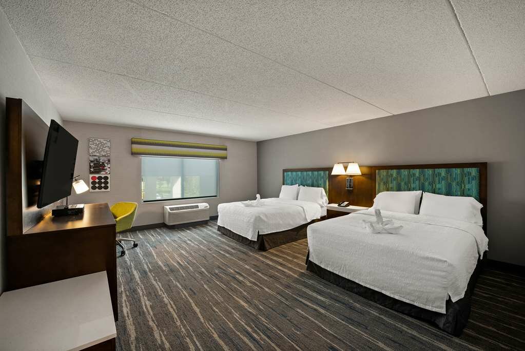Фото Hampton Inn & Suites Poughkeepsie