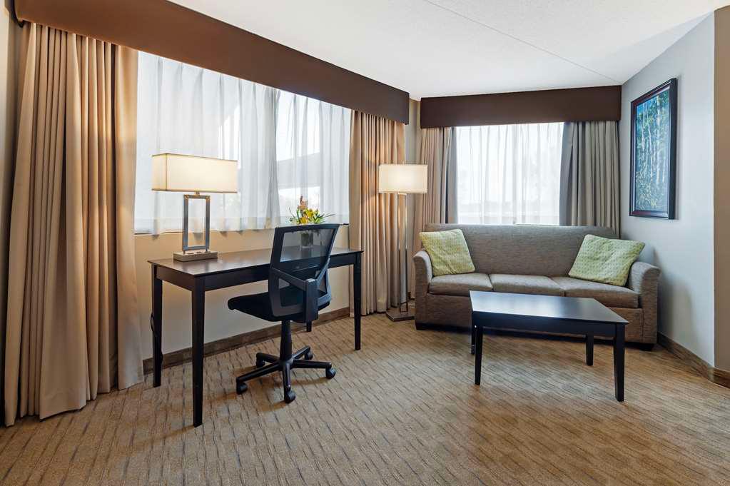 Фото Best Western Pembroke Inn & Conference Centre