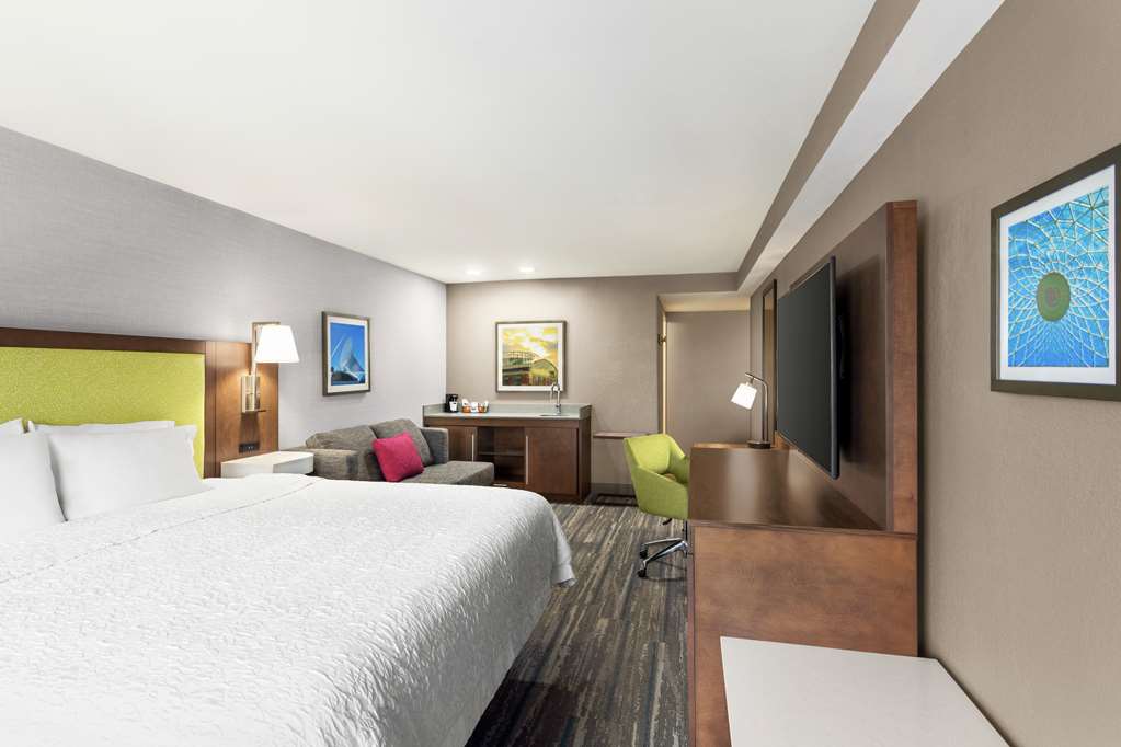 Фото Hampton Inn Milwaukee/Brookfield