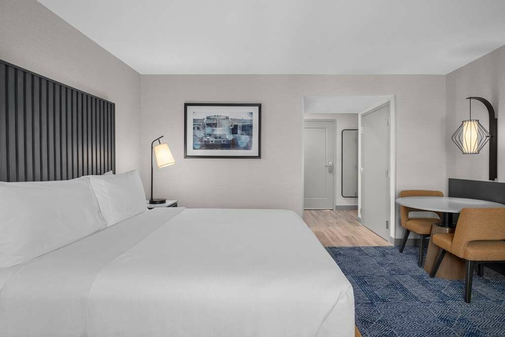 Фото Embassy Suites by Hilton El Paso