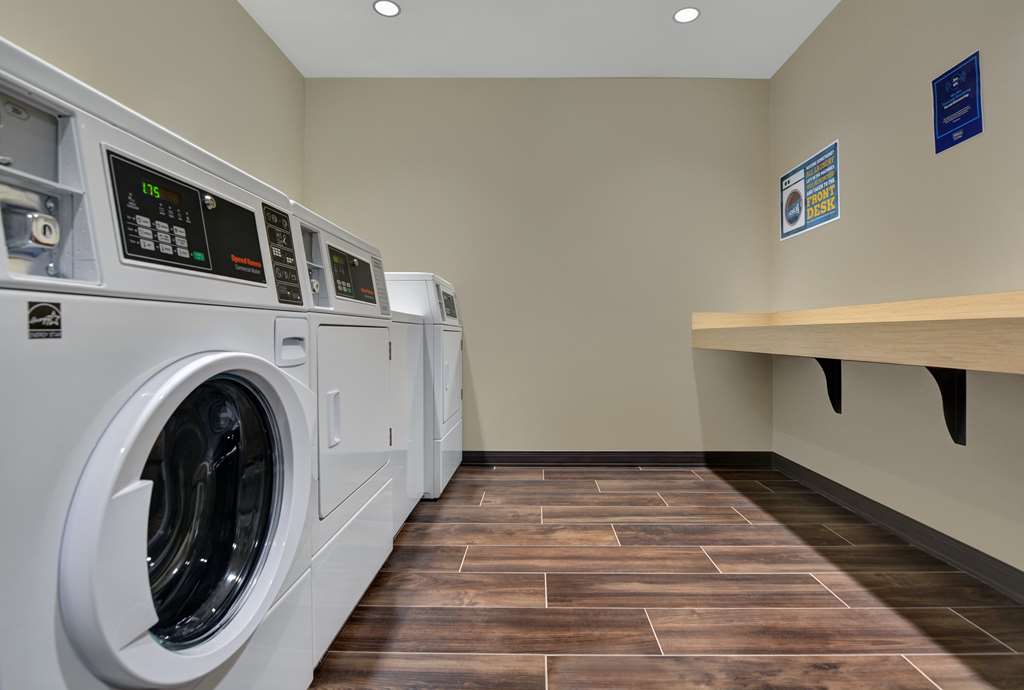 Фото Home2 Suites by Hilton Largo