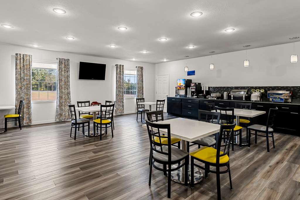 Фото Best Western Sherwood Inn & Suites
