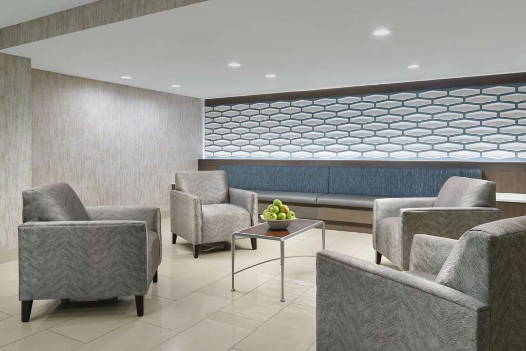 Фото DoubleTree by Hilton Orlando Airport