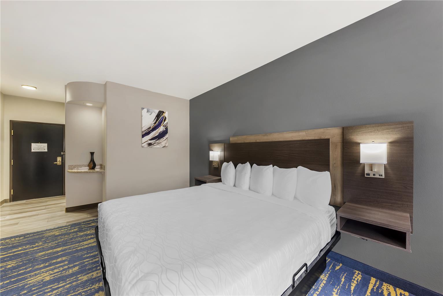 Фото SureStay Plus Hotel by Best Western San Antonio SeaWorld