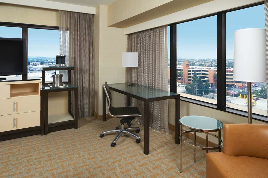 Фото Hilton Los Angeles Airport