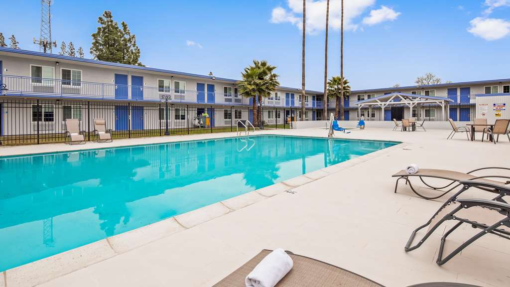 Фото SureStay Plus Hotel by Best Western Sacramento Cal Expo
