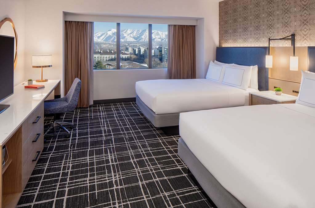 Фото DoubleTree Suites by Hilton Hotel Salt Lake City