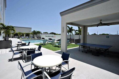 Гостиница Hotel Dello Ft Lauderdale Airport, Tapestry Collection by Hilton в Дания Бич