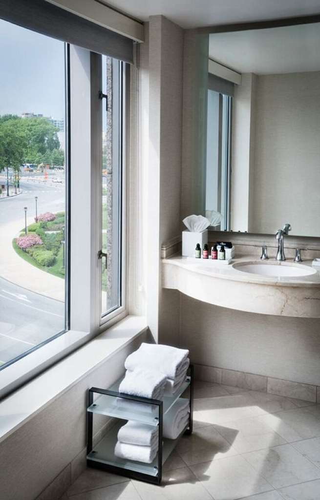 Фото The Logan Philadelphia, Curio Collection by Hilton