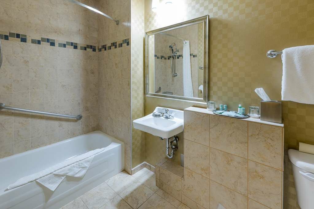 Фото Best Western Sunrise Inn & Suites