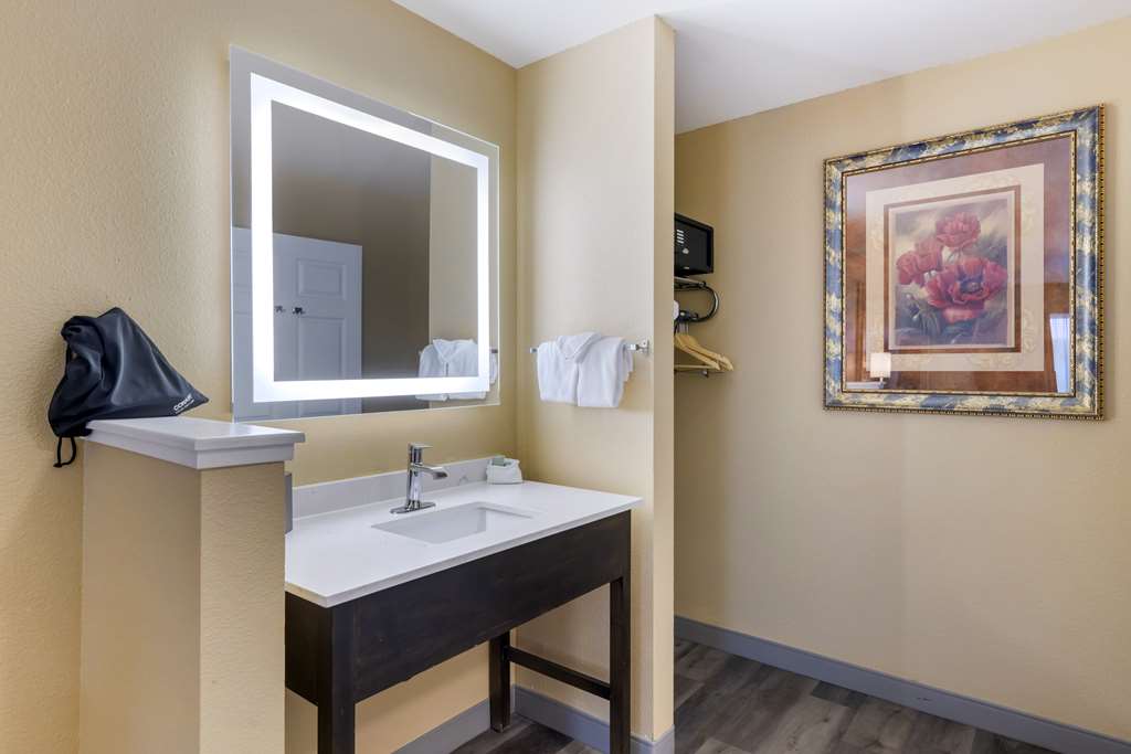Фото Best Western Fallon Inn & Suites