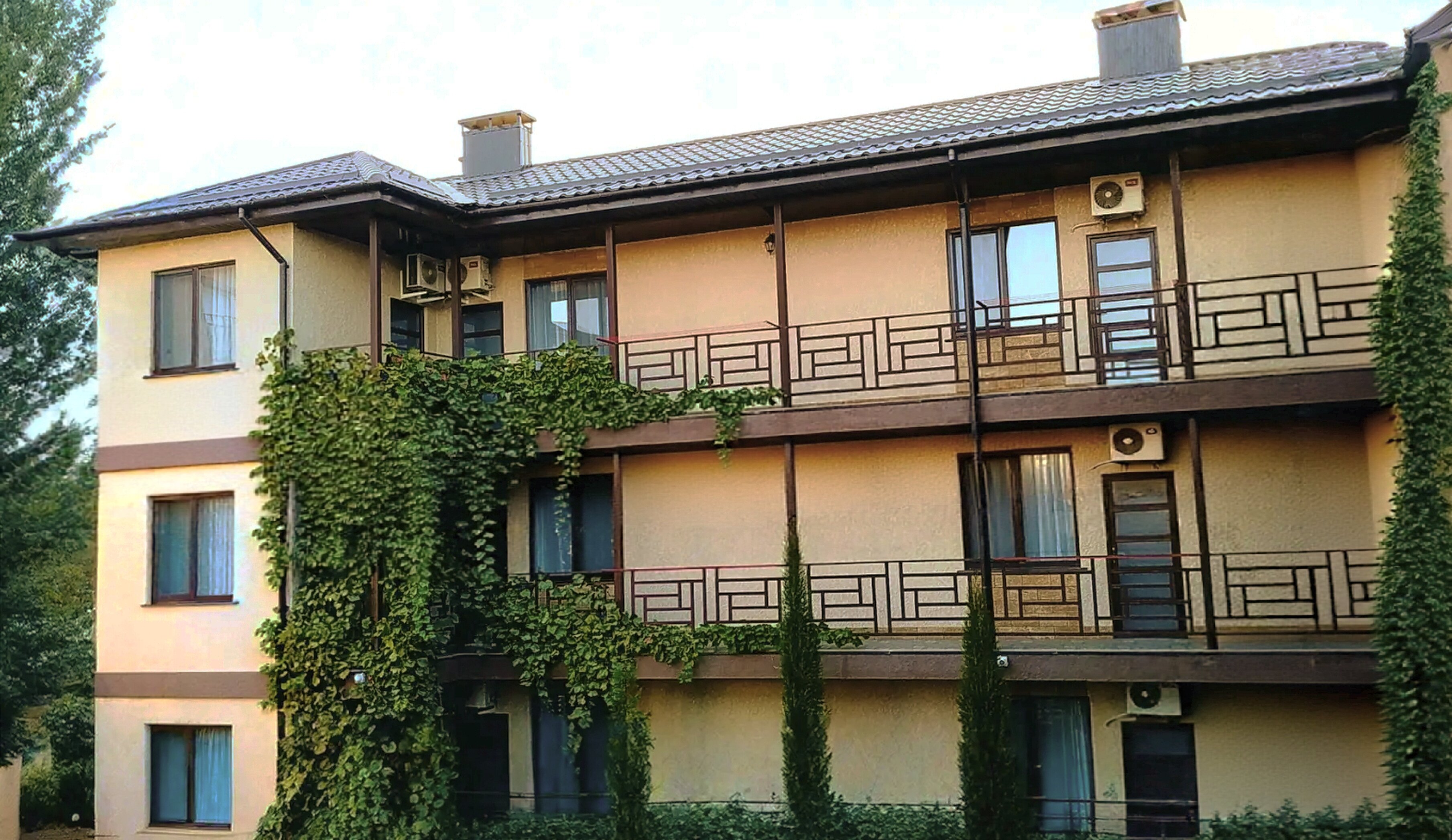 Фото отеля 2