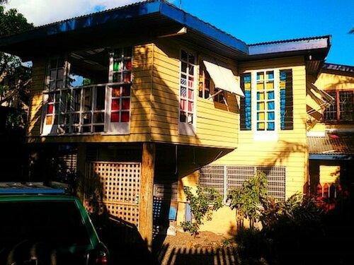 Гостиница Colonial Lodge Hostel в Суве