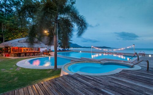 Twin Bay Resort
