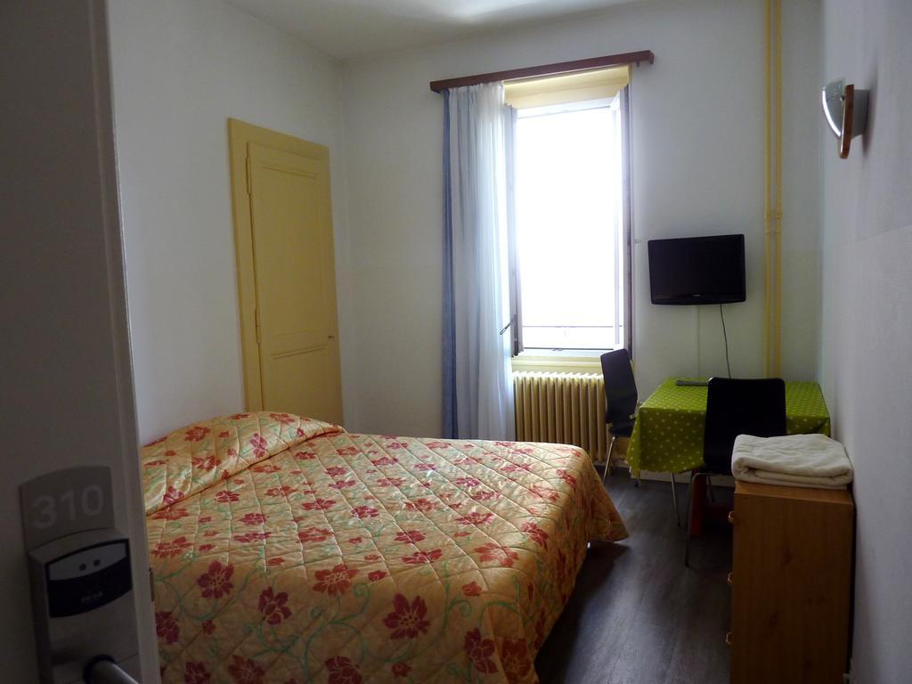 Фото Hotel du Marche