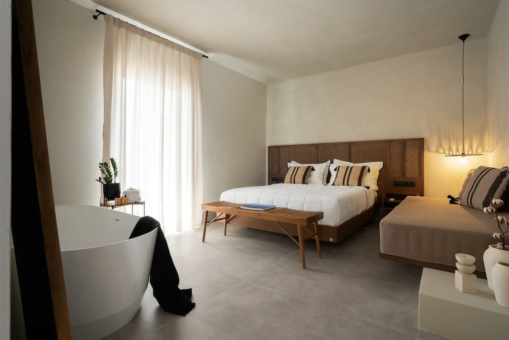 Фото Polis of Naxos Stylish Suites