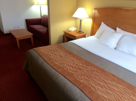Фото Comfort Inn & Suites Chesapeake - Portsmouth