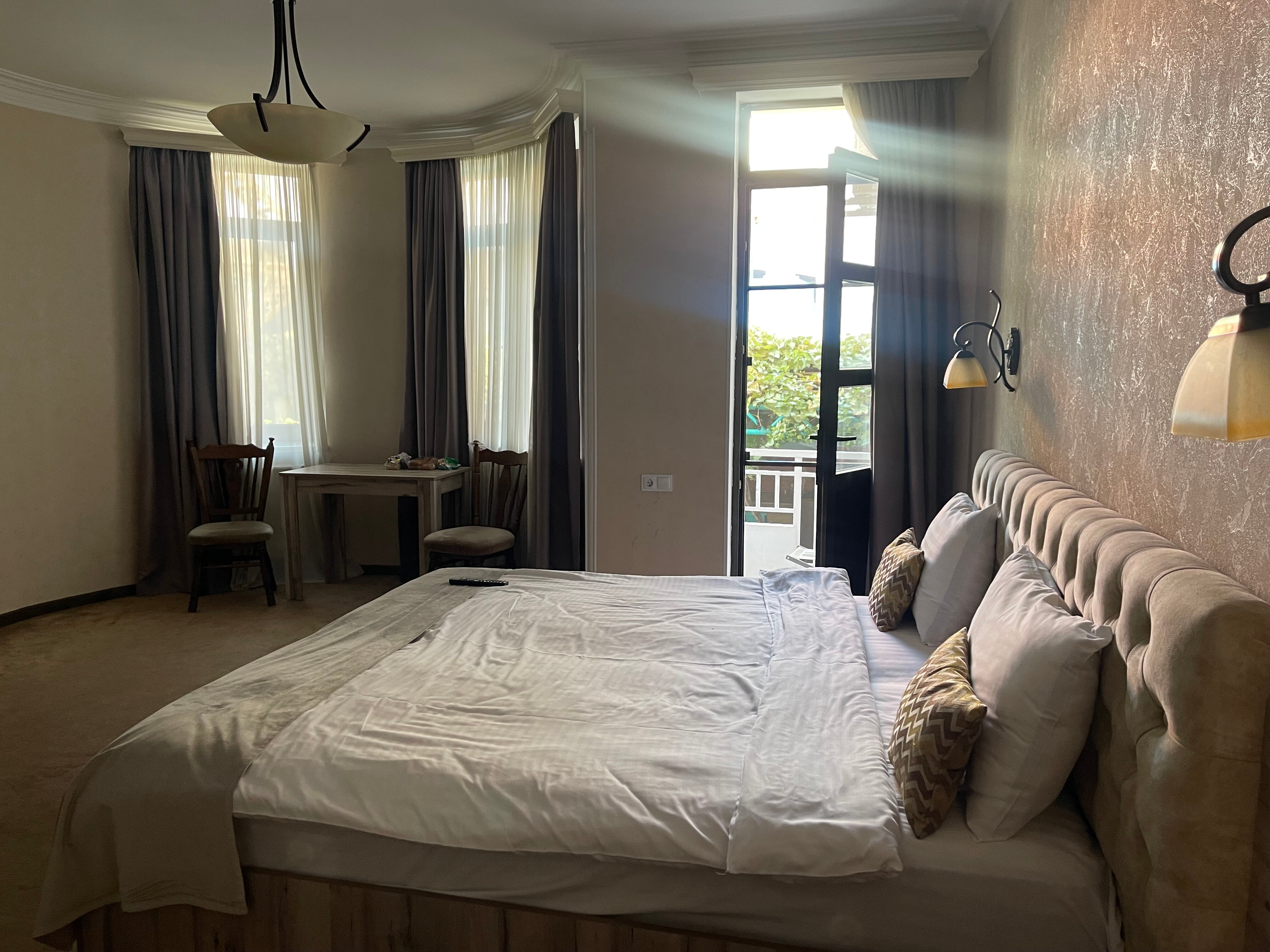 Фото Imperial House