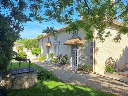 Гостиница Le Chemin в Ангулеме