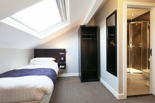 Гостиница The Abbey Lodge Hotel в Брэдфорде