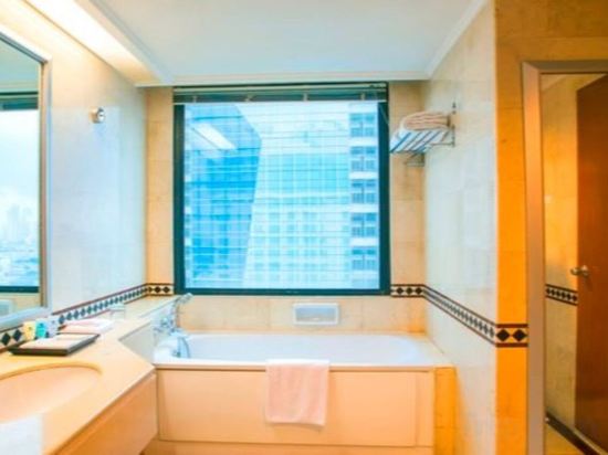 Фото Menara Peninsula Hotel Jakarta