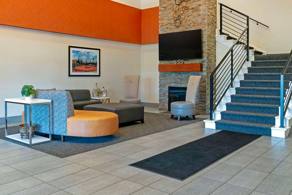 Фото Best Western Executive Inn & Suites