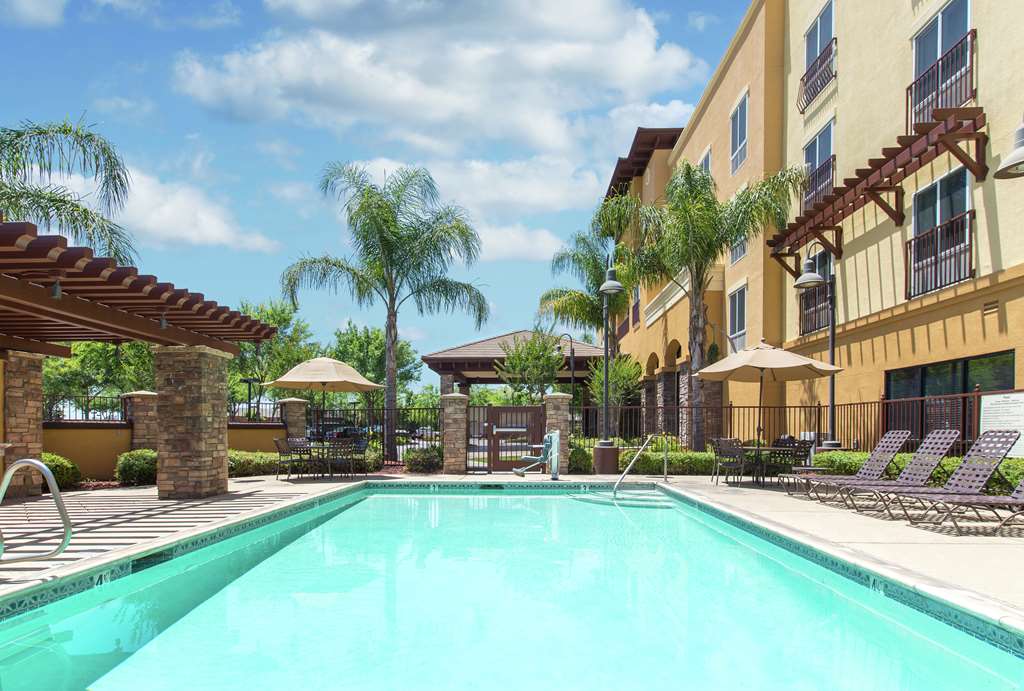 Фото Hampton Inn & Suites Lodi