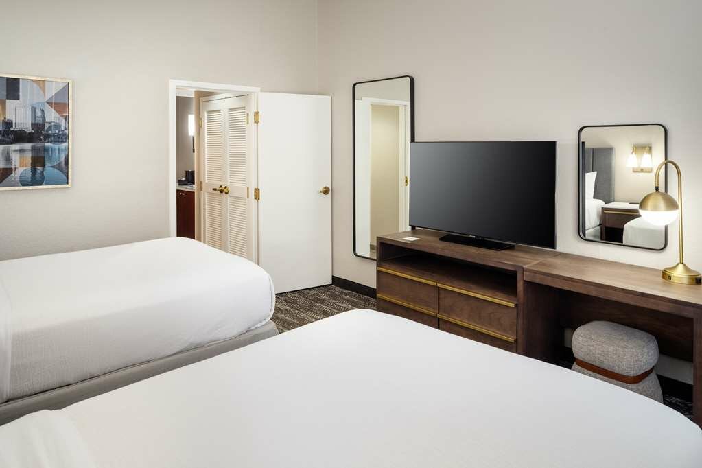 Фото Embassy Suites by Hilton Orlando North