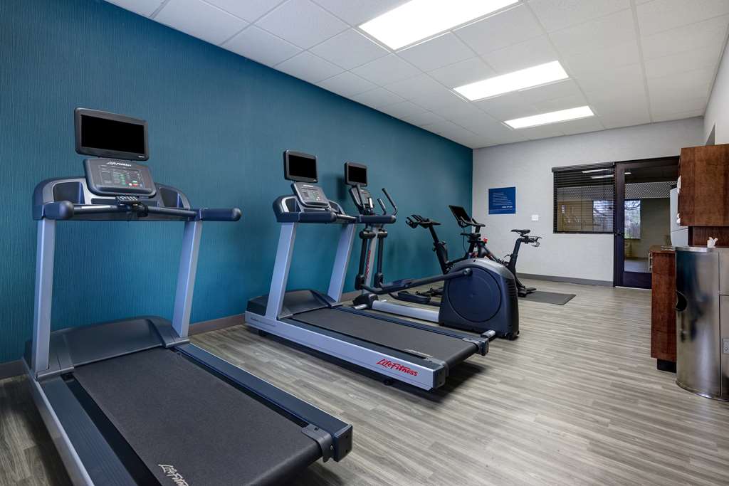Фото Hampton Inn & Suites Tulare