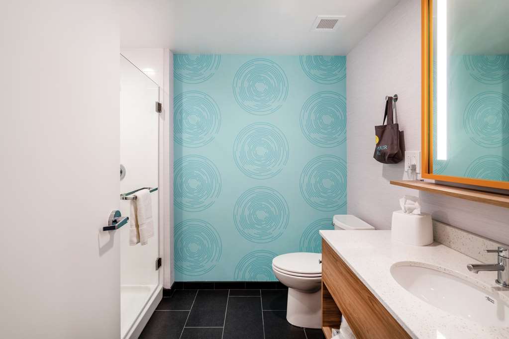 Фото Tru by Hilton Greenville