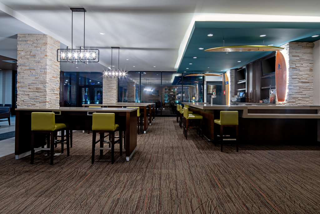 Фото SunCoast Park Hotel Anaheim, Tapestry Collection by Hilton