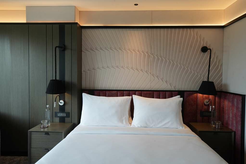 Фото Parallel Hotel