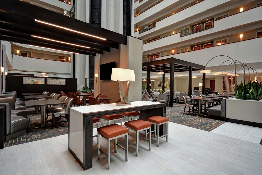 Фото Embassy Suites Little Rock