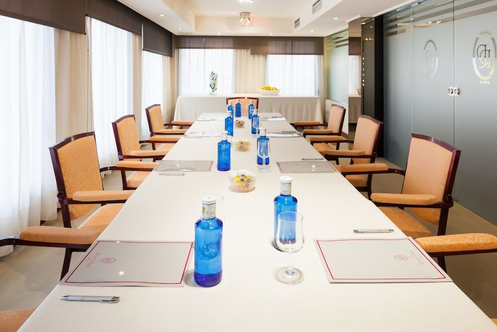 Фото Hotel Royal Plaza