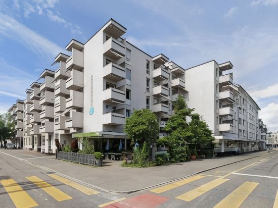 Фото отеля 1