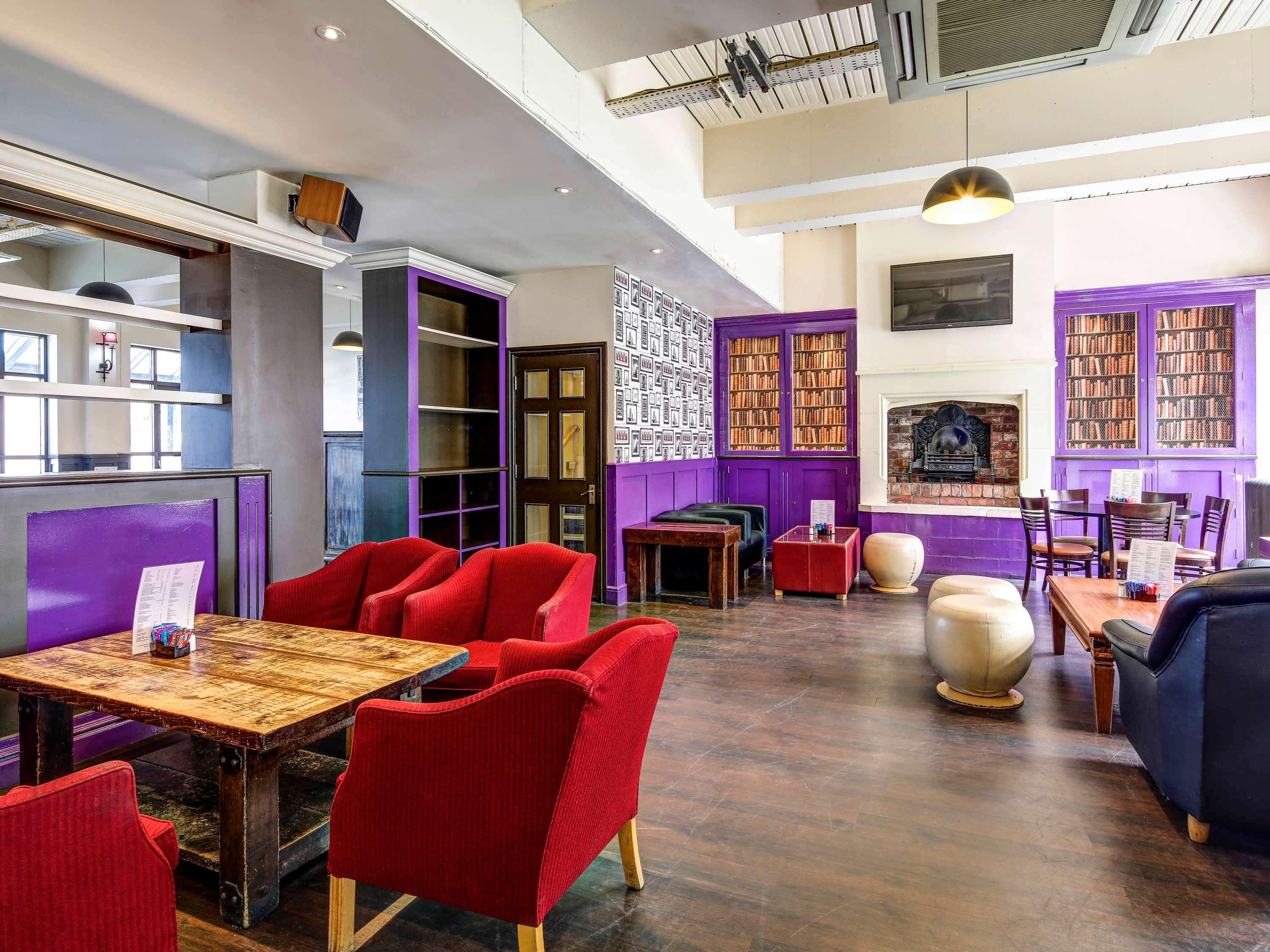 Фото Ibis Styles London Excel