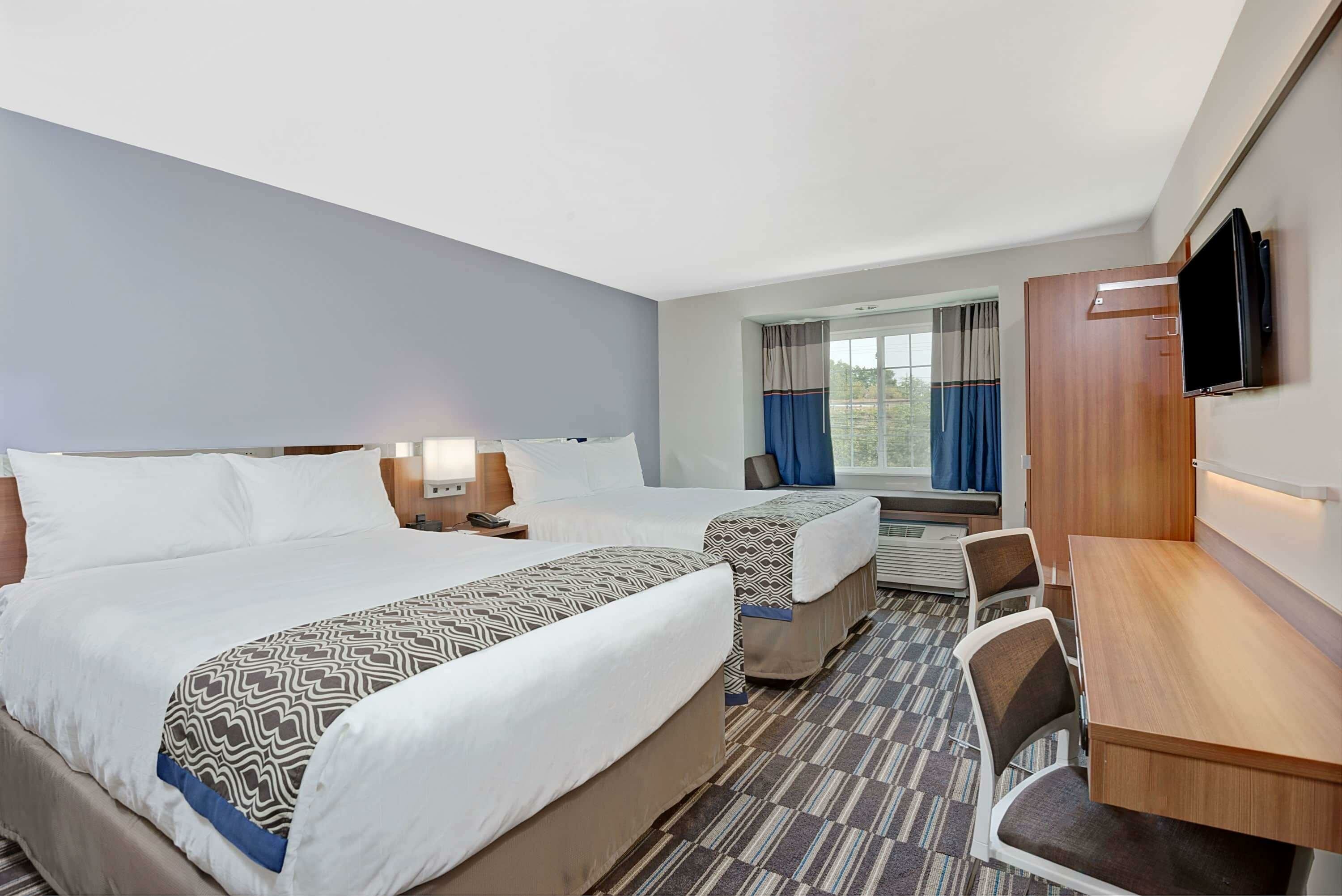 Фото Microtel Inn & Suites by Wyndham Philadelphia Airport Ridley