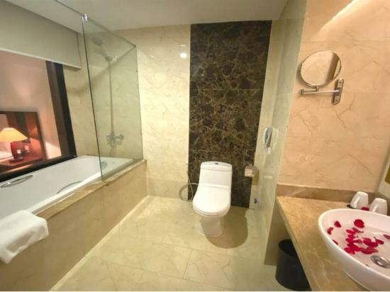 Фото Muong Thanh Holiday Hoi An Hotel