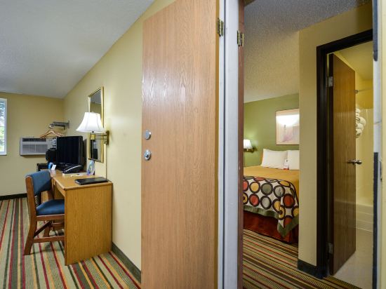 Фото Super 8 by Wyndham Minot Airport