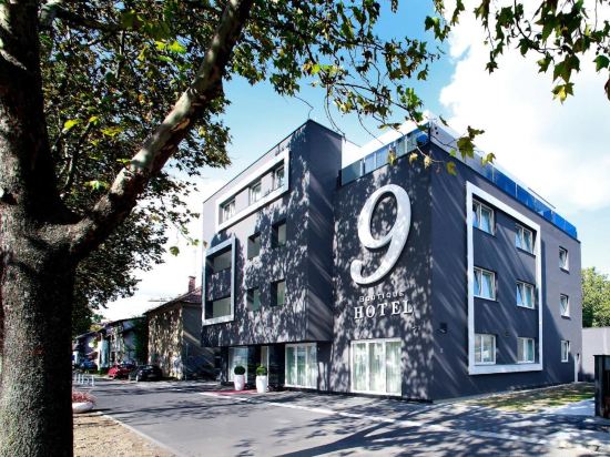 Фото Hotel 9
