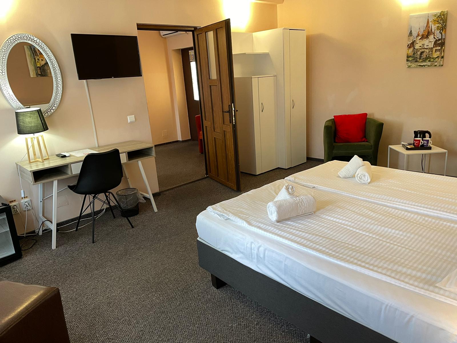 Фото Long Street Hotel