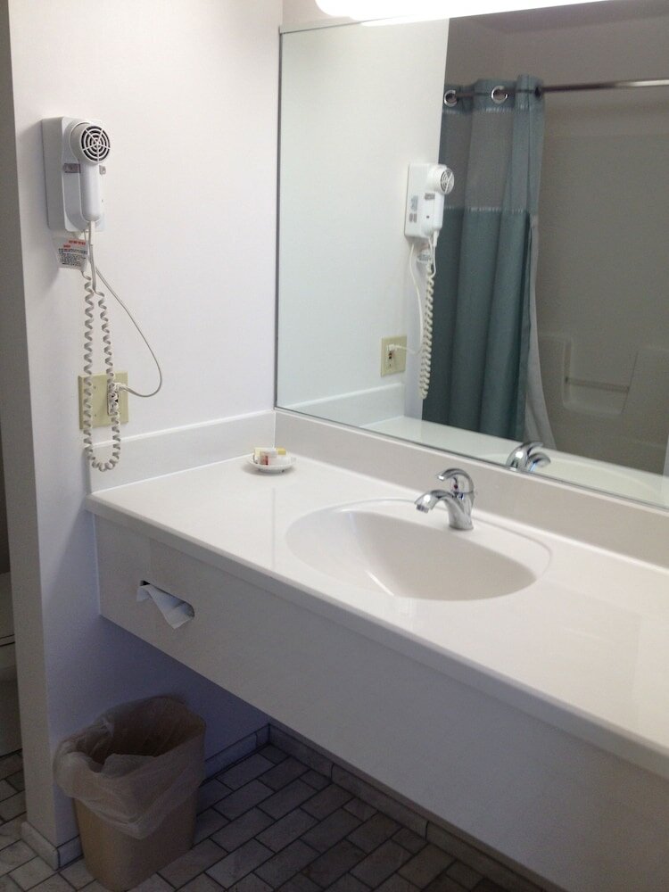Фото Parkside Inn Bridgeview