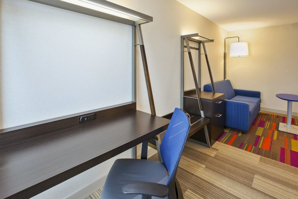 Фото Holiday Inn Express Hotel & Suites Chicago-Midway Airport, an Ihg Hotel